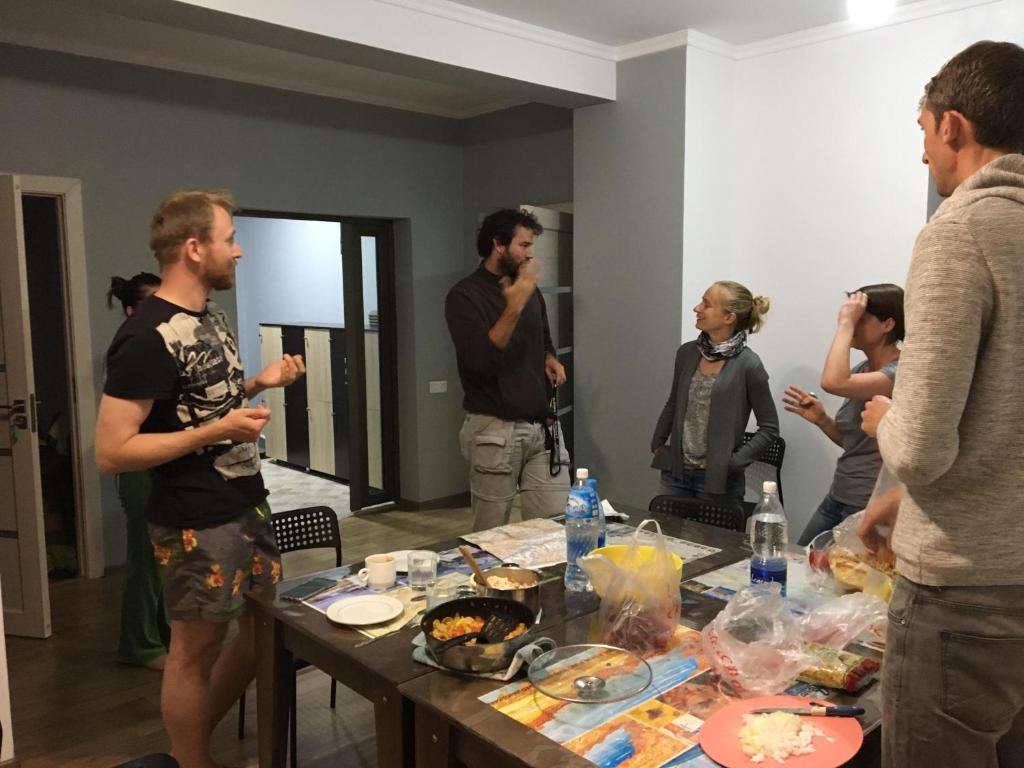 Jídlo v hostelu nebo okolí