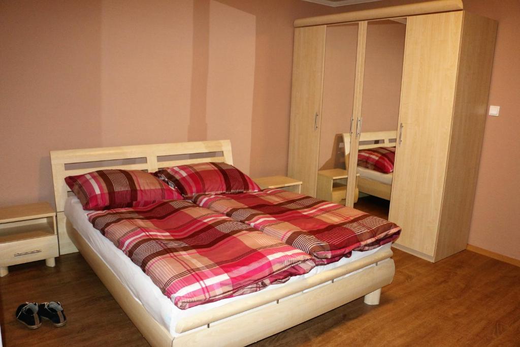 Ubytovanie Tri ruže - Appartement De Deux Chambres