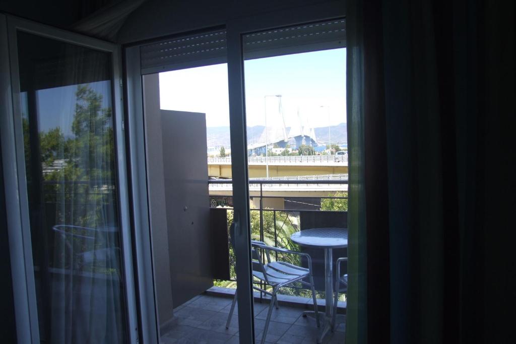 Nespecifikovaný výhled na hory nebo výhled na hory při pohledu z hotelu