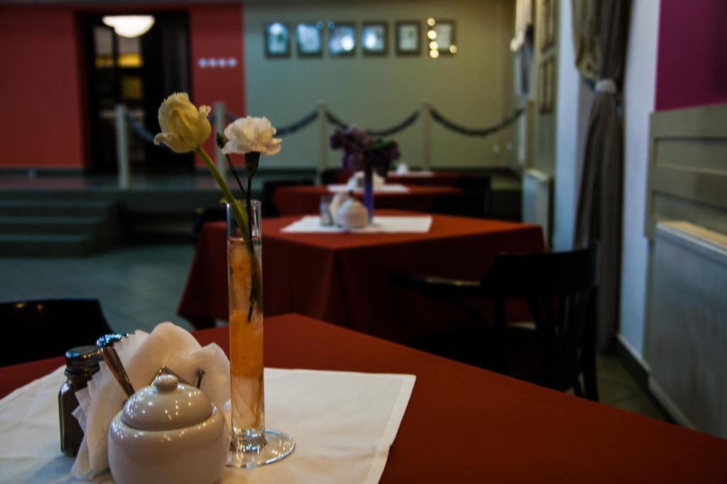 Hotel Flora - Resim 17