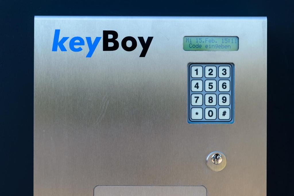 a keep boy sign on a vending machine at Pension Kral in Rust