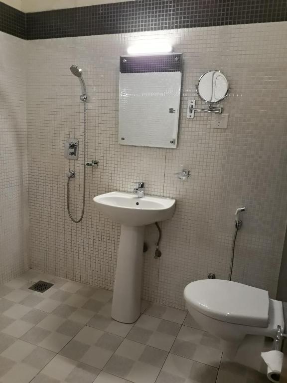 Koupelna v ubytování Hotel Heranya