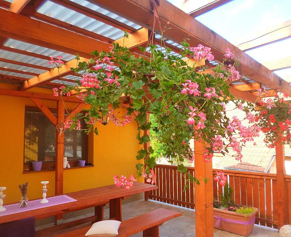 Restaurace v ubytování Penzion a Vinarstvi Vavricek