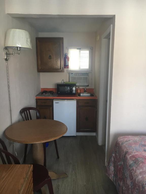 Kuchyň nebo kuchyňský kout v ubytování Surf Haven Motel