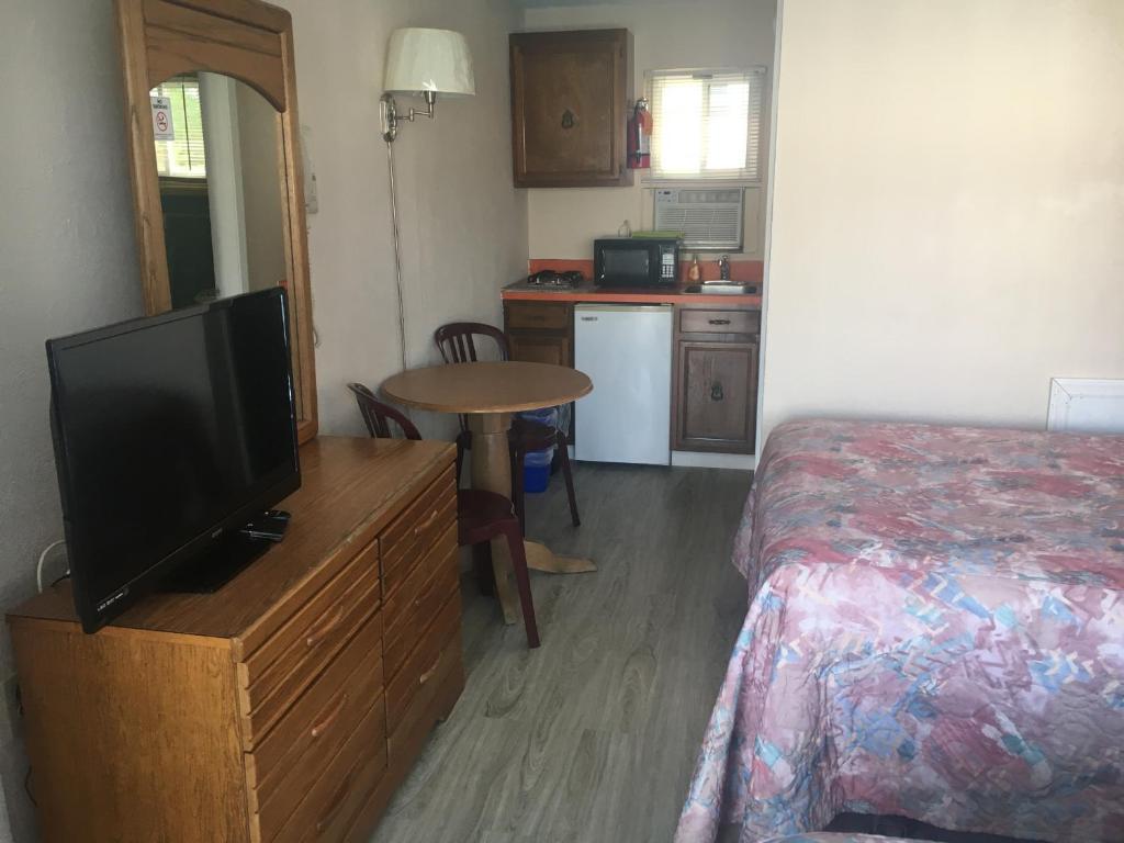 Kuchyň nebo kuchyňský kout v ubytování Surf Haven Motel