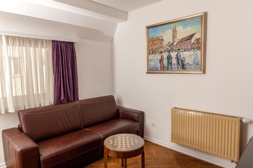 Posezení v ubytování Main Square penthouse