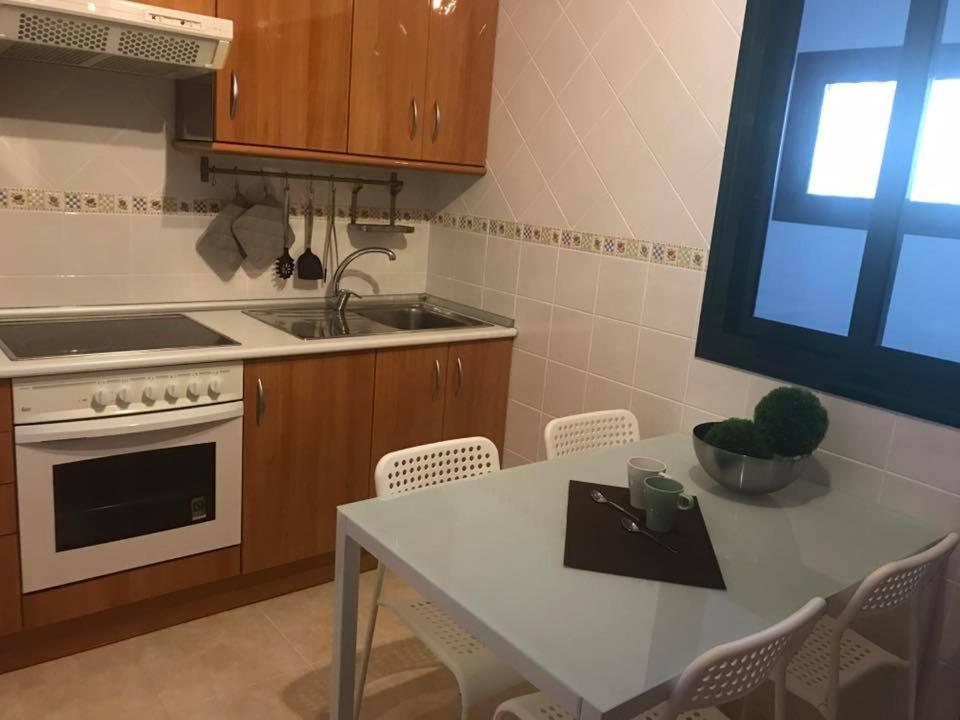 Kuchyň nebo kuchyňský kout v ubytování Villa Isla Feliz