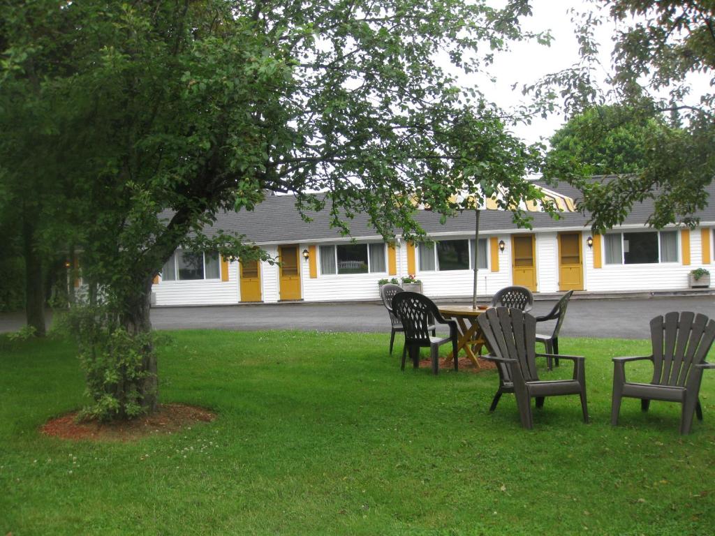 Zahrada ubytování Picket Fence Motel