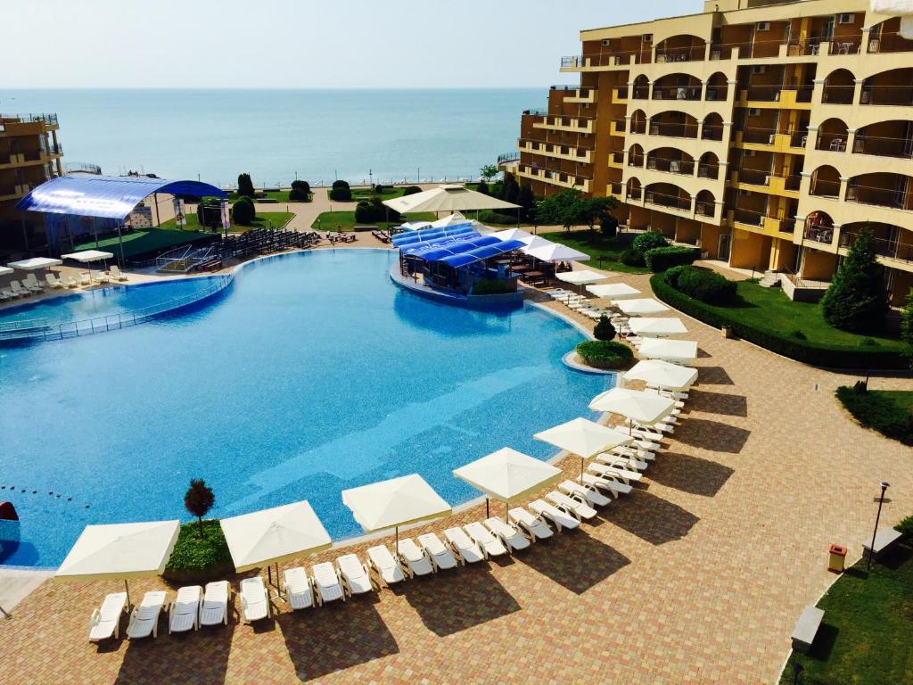 Bazén v ubytování PSB Apartments in Midia Resort Aheloy nebo v jeho okolí