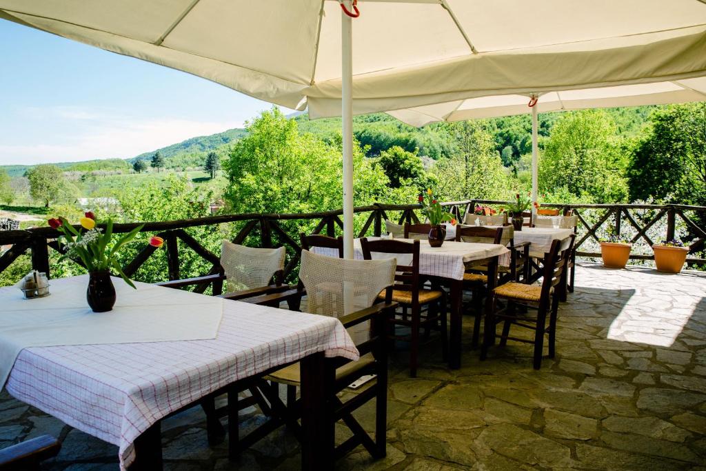 Restaurace v ubytování Arxontiko Agonari