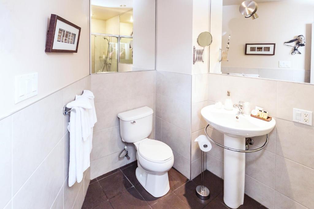 Petit Hôtel - Café Krieghoff - Resim 28