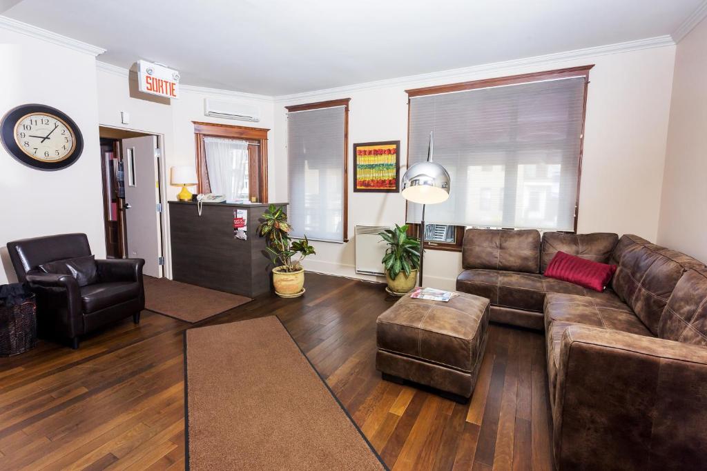 Petit Hôtel - Café Krieghoff - Resim 20