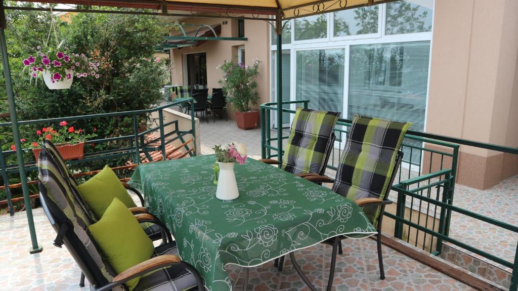 Apartments Komel - 5