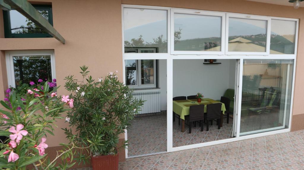 Apartments Komel - 8