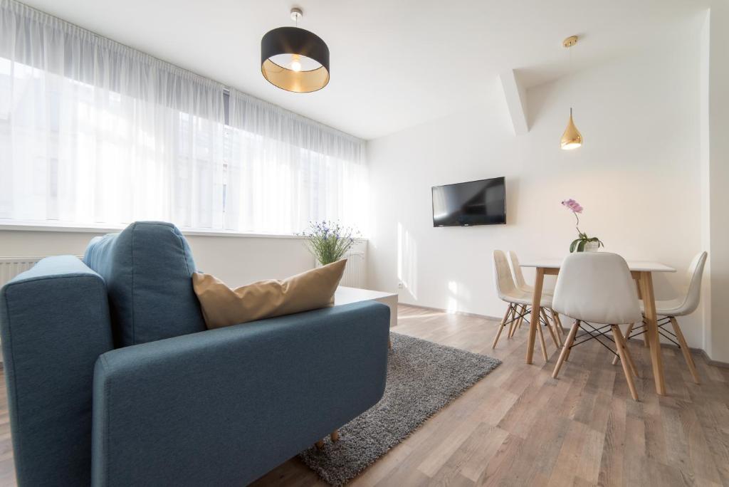 Telewizja i/lub zestaw kina domowego w obiekcie MyApartment in the city center