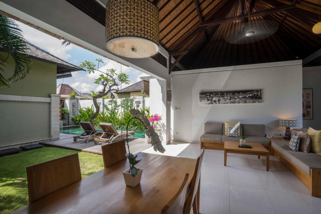 Pradha Villas Seminyak - 11