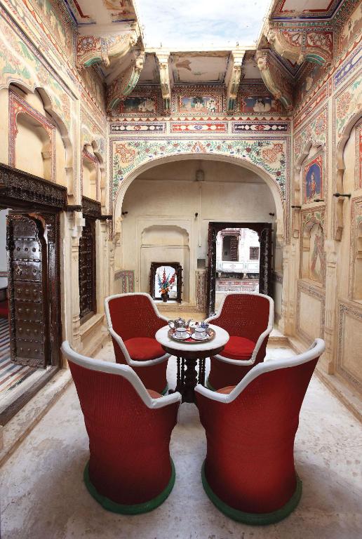 Posezení v ubytování Hotel Mandawa Haveli