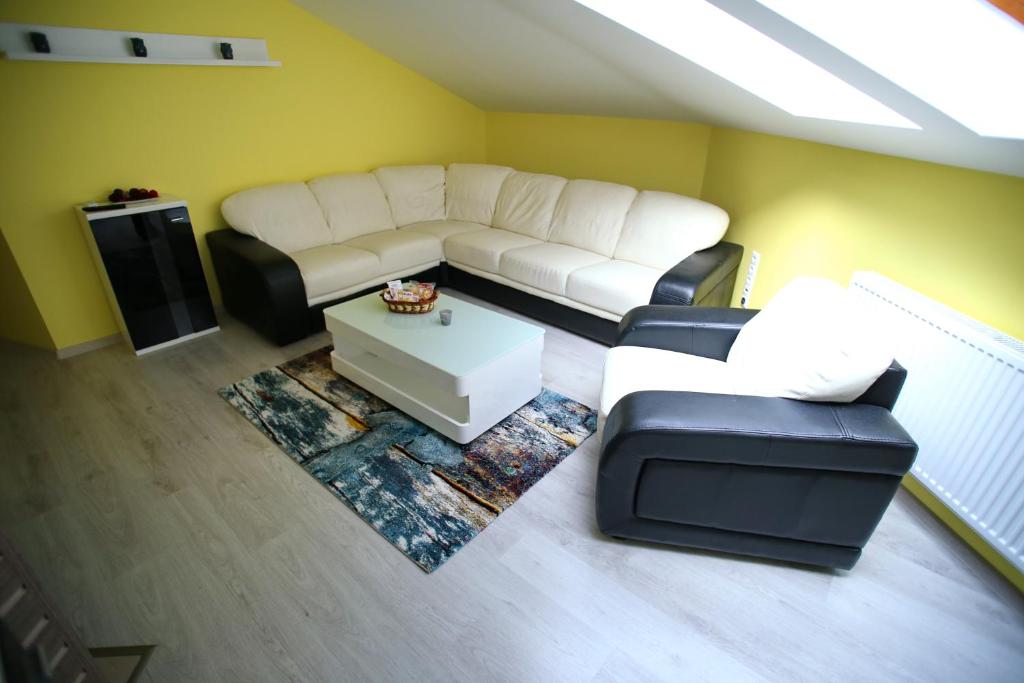 Część wypoczynkowa w obiekcie Centrum Lux Apartman