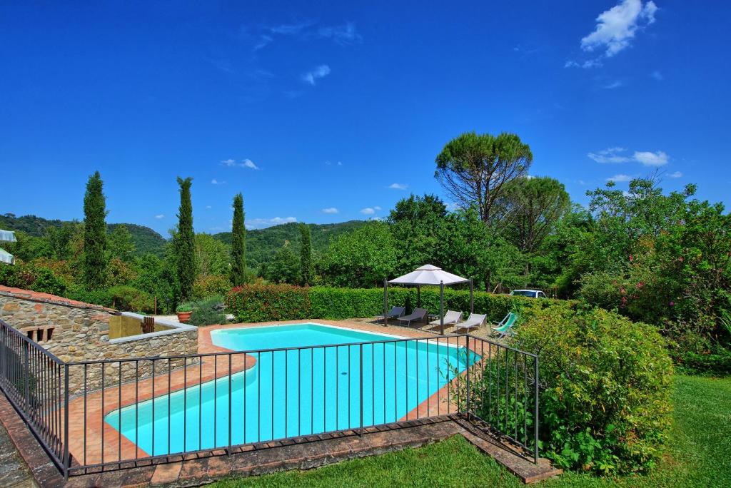 Bazén v ubytovaní Casa Scopeti by PosarelliVillas alebo v jeho blízkosti
