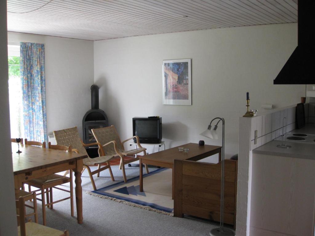 Kuchyň nebo kuchyňský kout v ubytování Lyngbjerggaard Ferieboliger - B&B