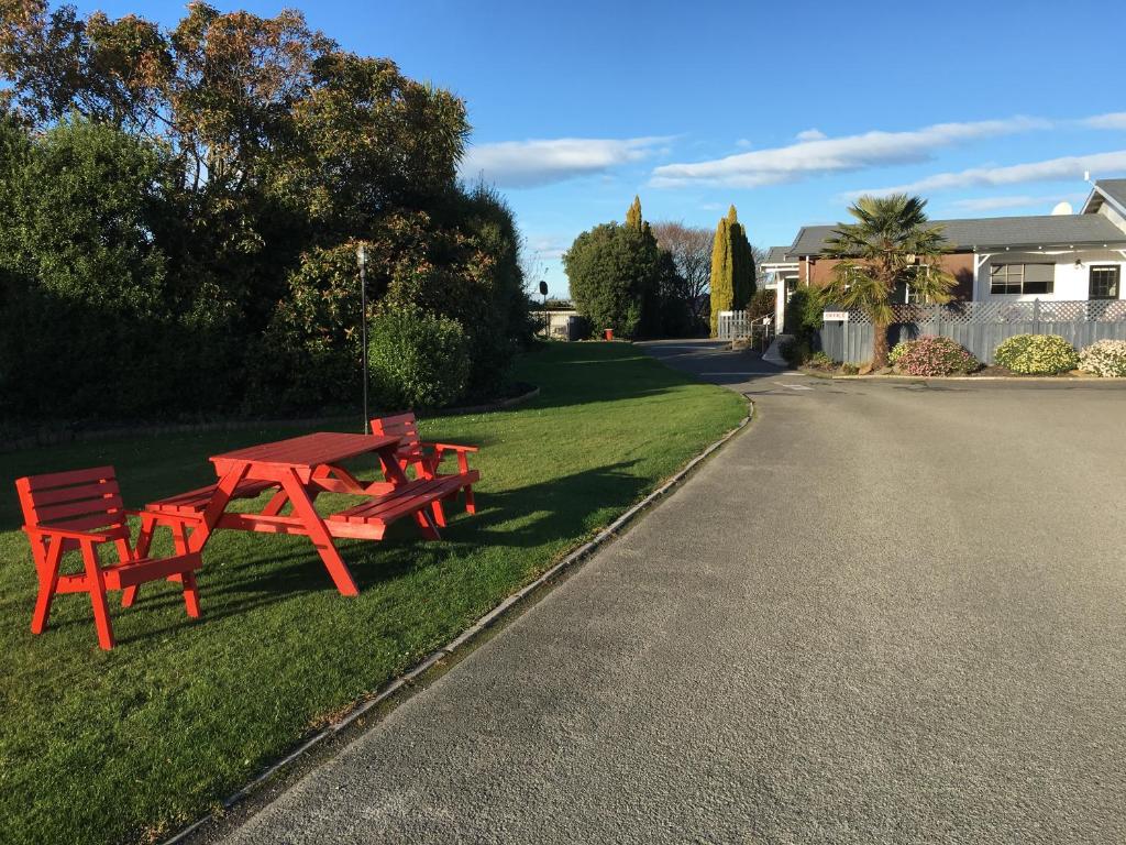 Colonial Lodge Motel - Resim 45