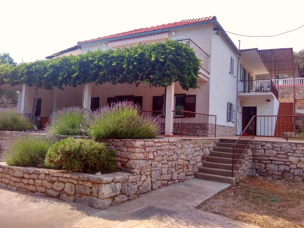 Budynek, w którym mieści się apartament