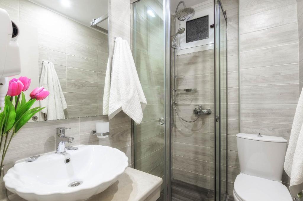 Mouria Studios & Apartments - 9