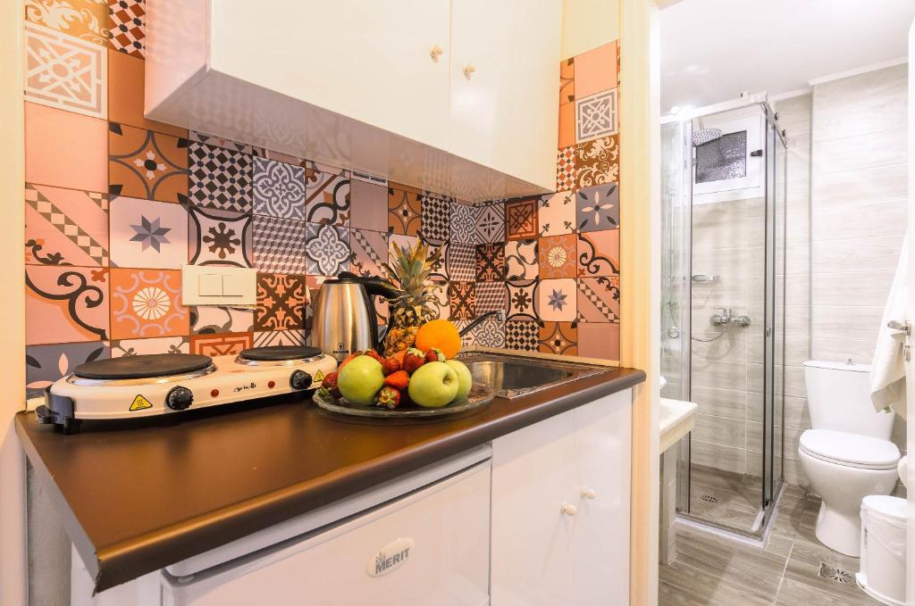 Mouria Studios & Apartments - 8