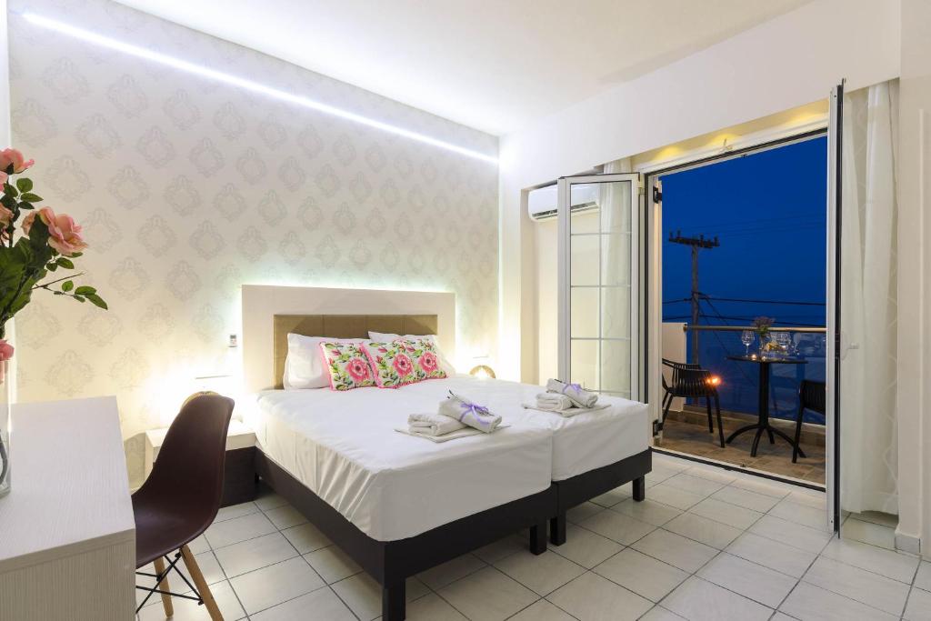 Mouria Studios & Apartments - 1