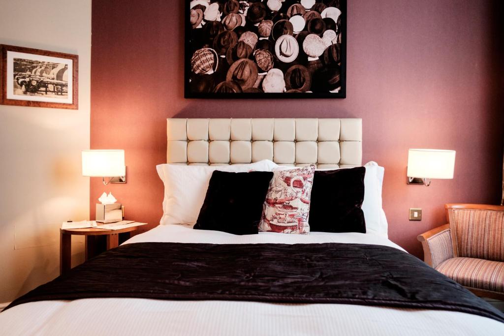 The Mad Hatter Hotel - Double Room