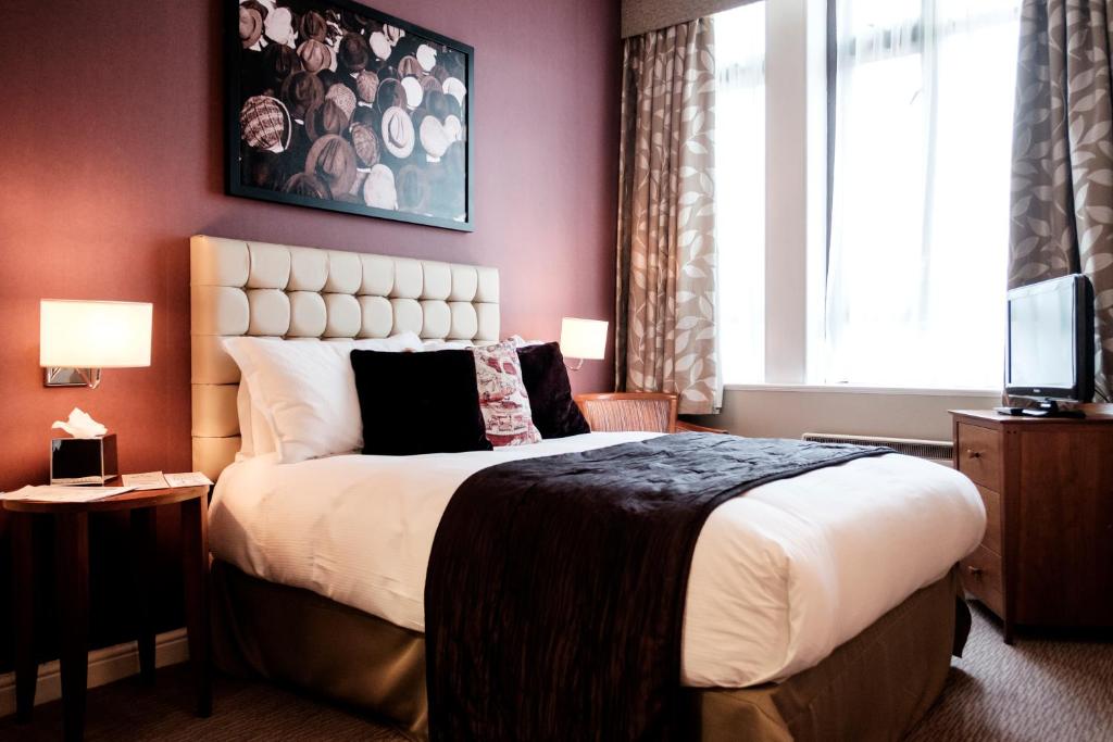 The Mad Hatter Hotel - 