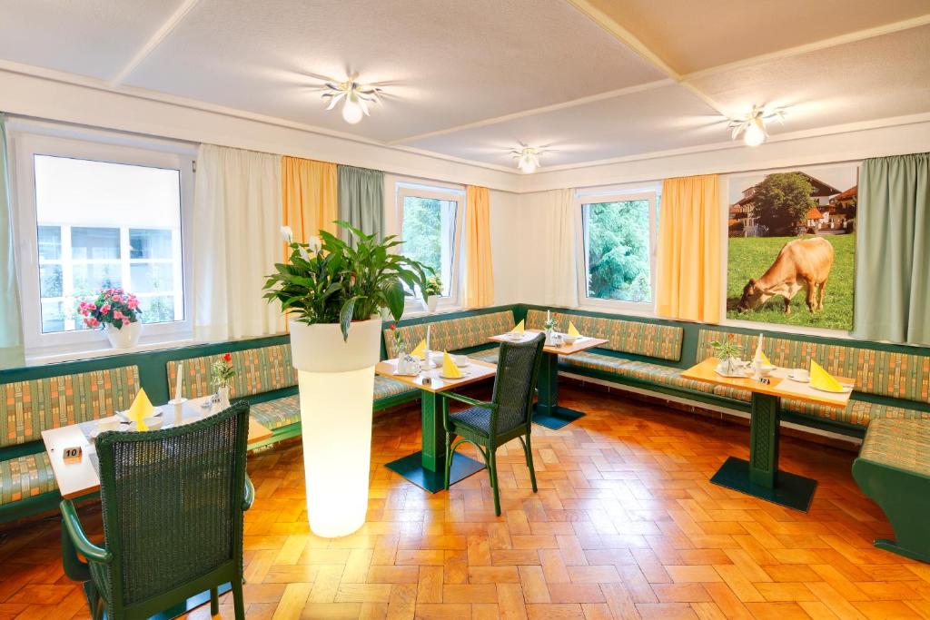 Fotografie z fotogalerie ubytování Hotel Kleiner König v destinaci Schwangau