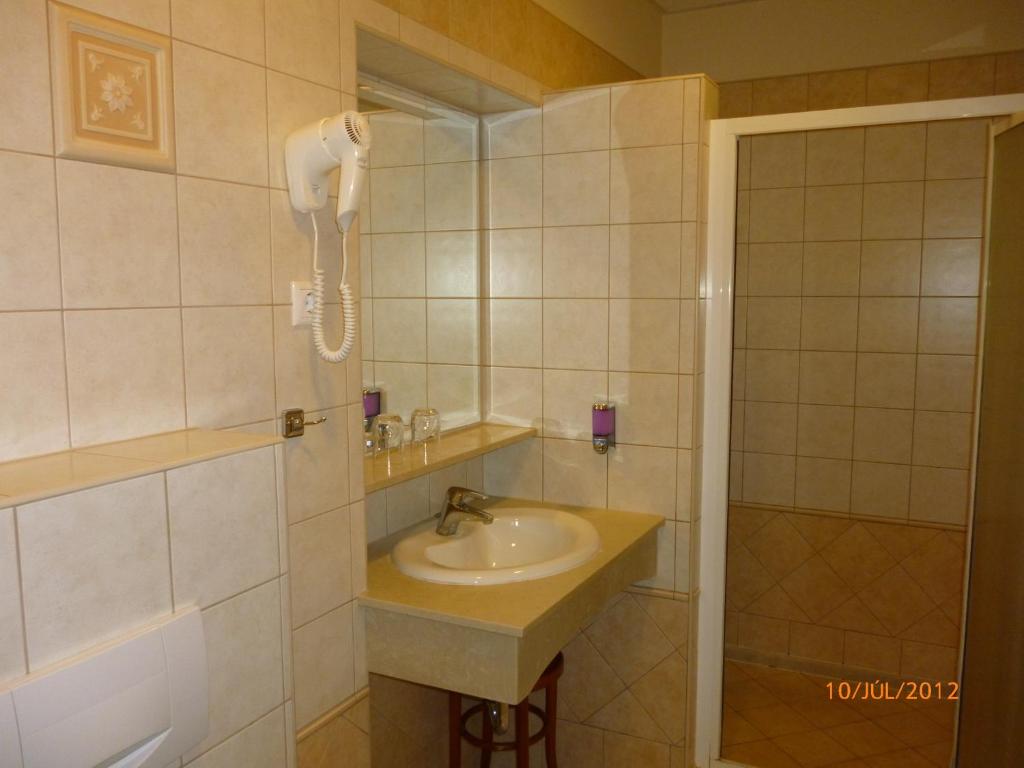 Ένα μπάνιο στο Hotel Paprika