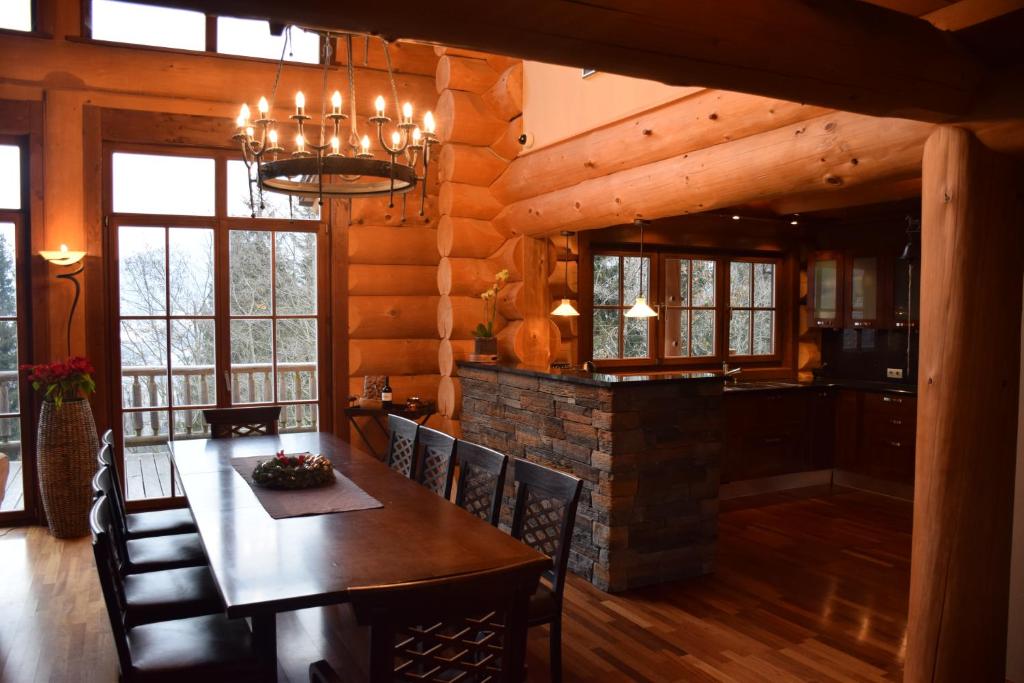 Foto dalla galleria di Chalet Caprea a Bad Kleinkirchheim