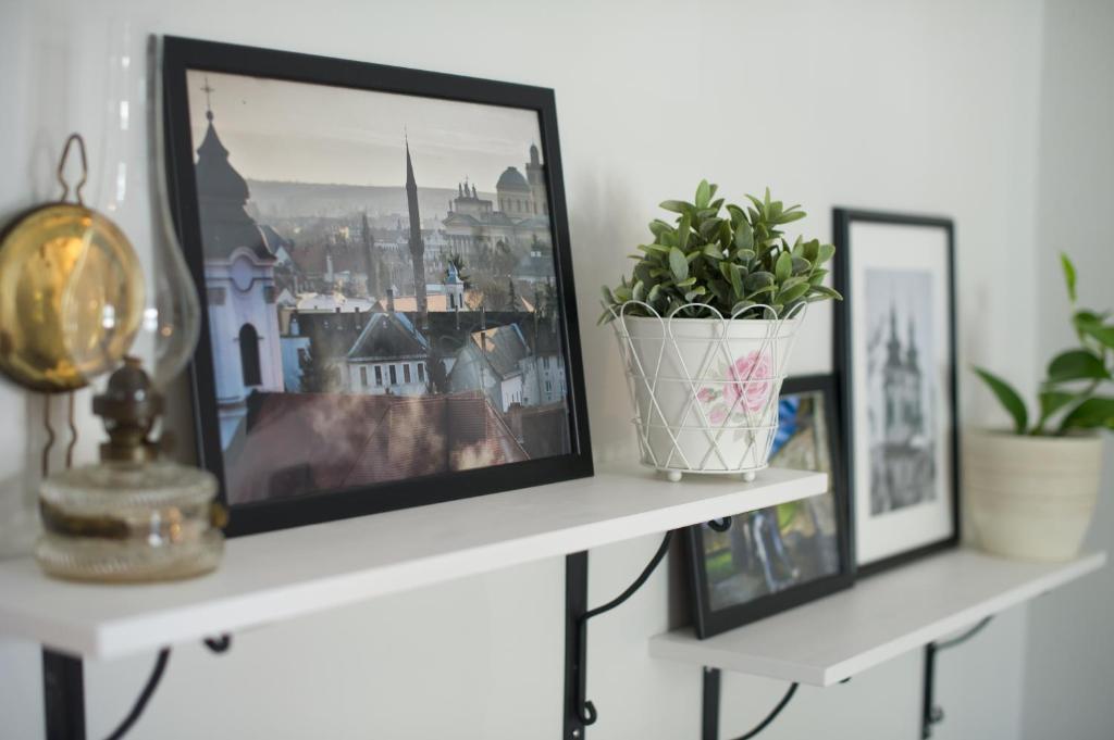 Televízia a/alebo spoločenská miestnosť v ubytovaní Bródy Apartman
