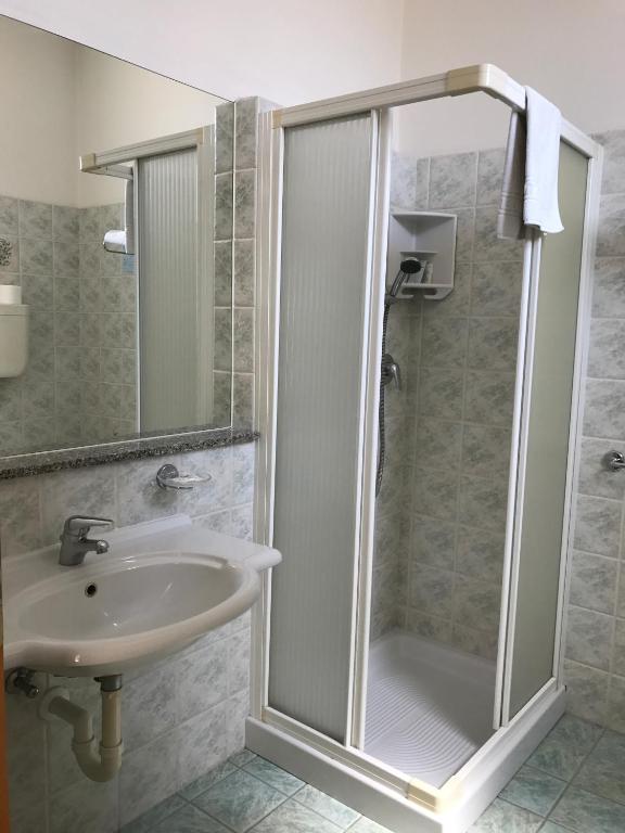 Koupelna v ubytování Hotel Luciana