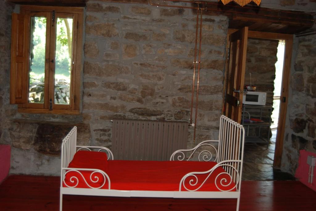 MIL MADREÑAS ROJAS - Appartement - Begane Grond