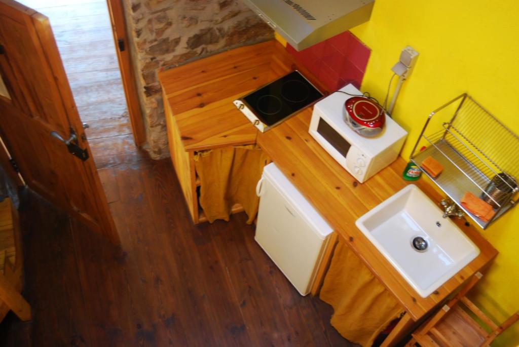 MIL MADREÑAS ROJAS - Appartement Met één Slaapkamer
