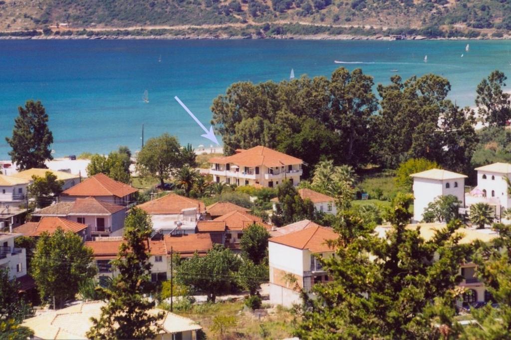 Letecký snímek ubytování Villa Makis