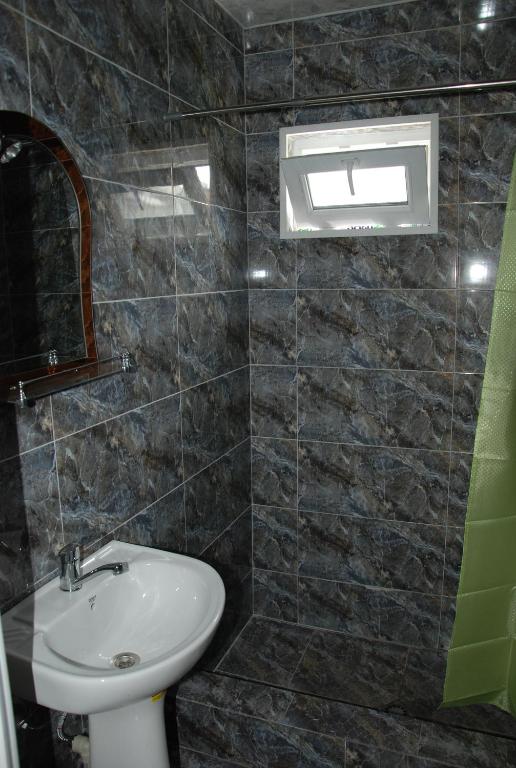 Koupelna v ubytování Gogi Jafaridze's Guesthouse