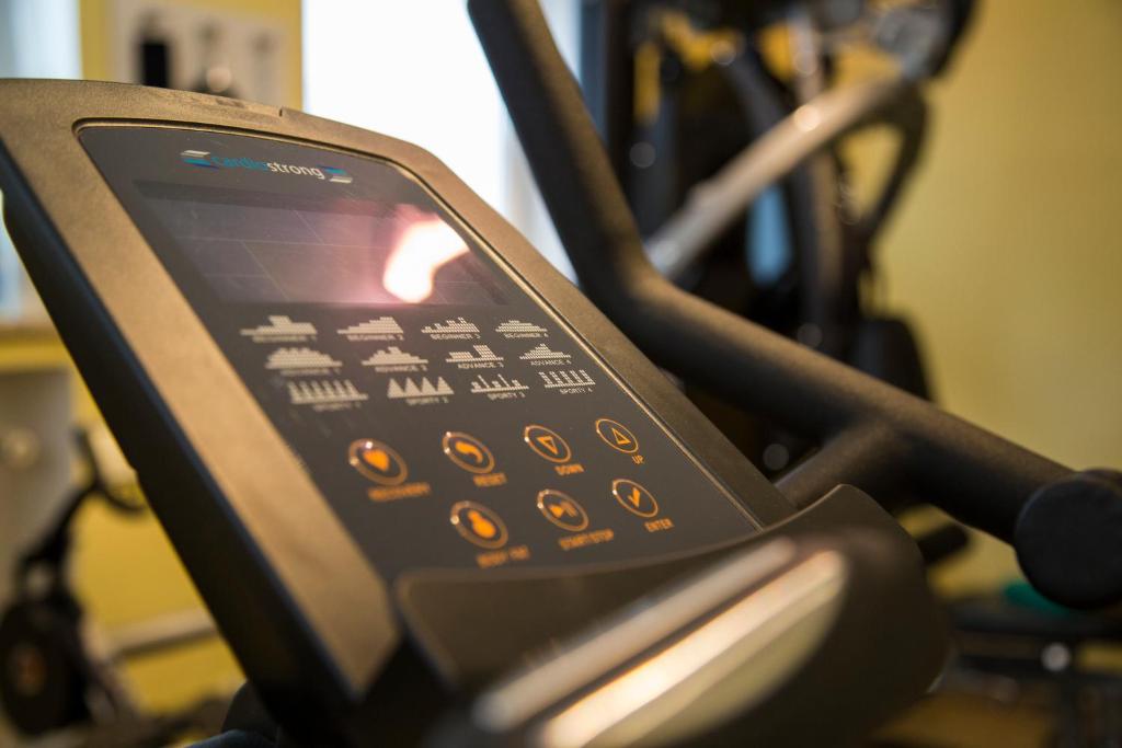 Fitness centrum a/nebo fitness zařízení v ubytování Hotel Graf Waldersee