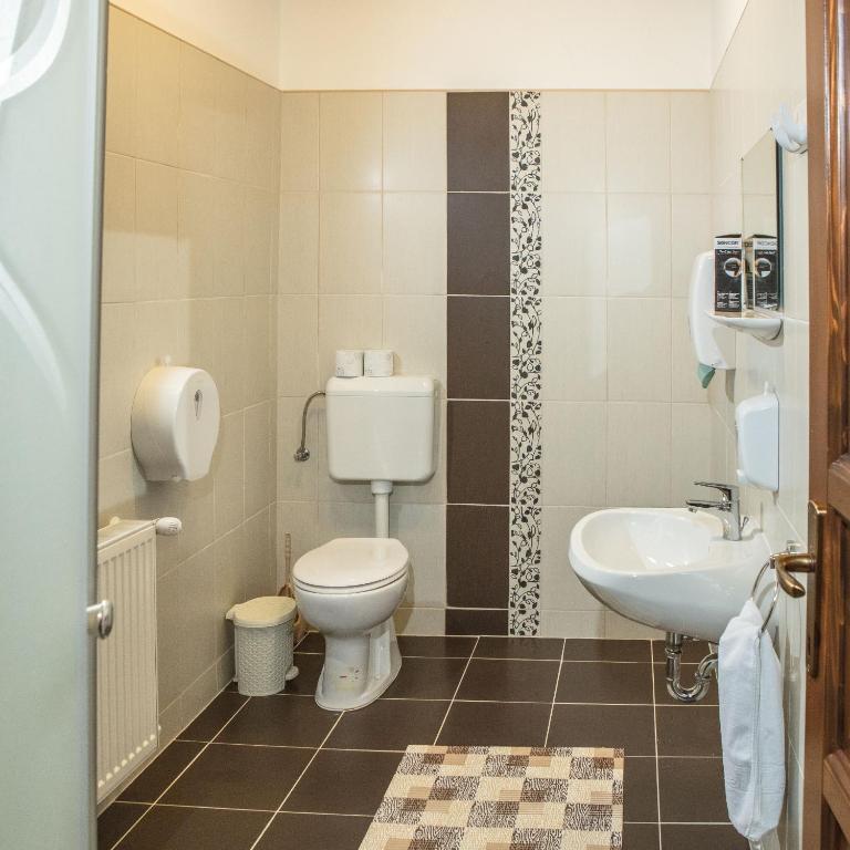 Koupelna v ubytování Csaronda Vendegház