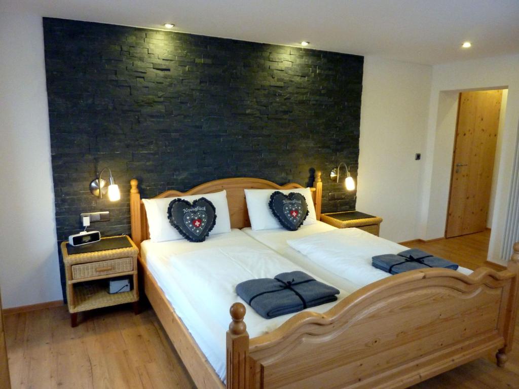 Postel nebo postele na pokoji v ubytování Hotel Engel