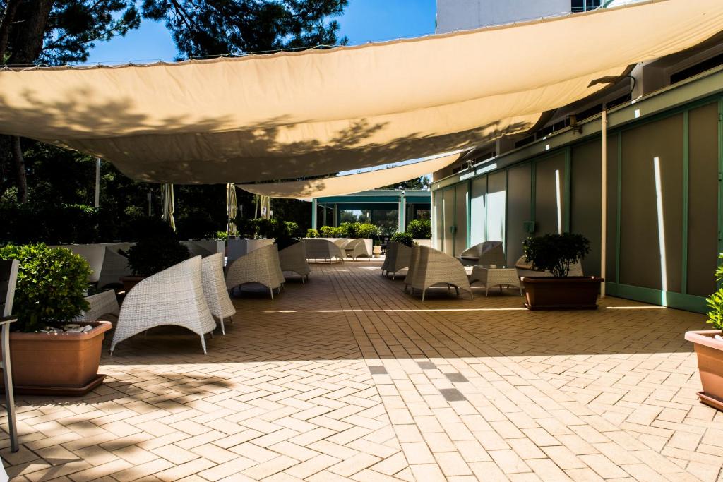 A garden outside Hotel Pula