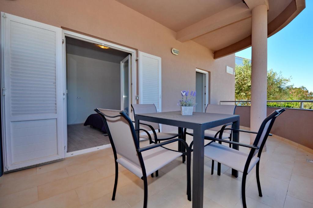 Balkon lub taras w obiekcie Apartments Clara