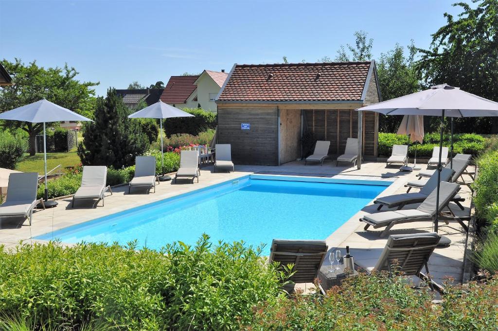 Piscine de l'établissement Aux Chants Des Oiseaux ou située à proximité