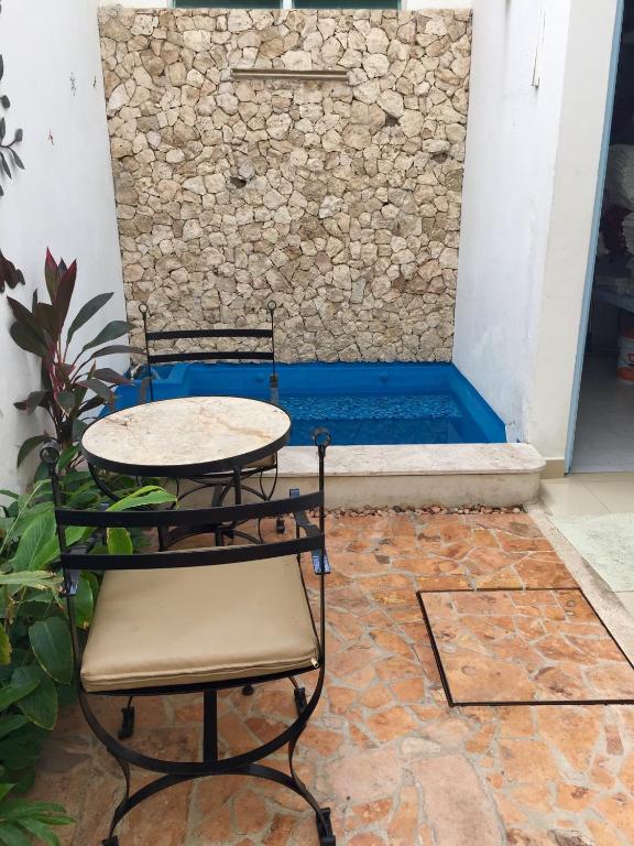 Bazén v ubytování Aparthotel Siete 32 nebo v jeho okolí