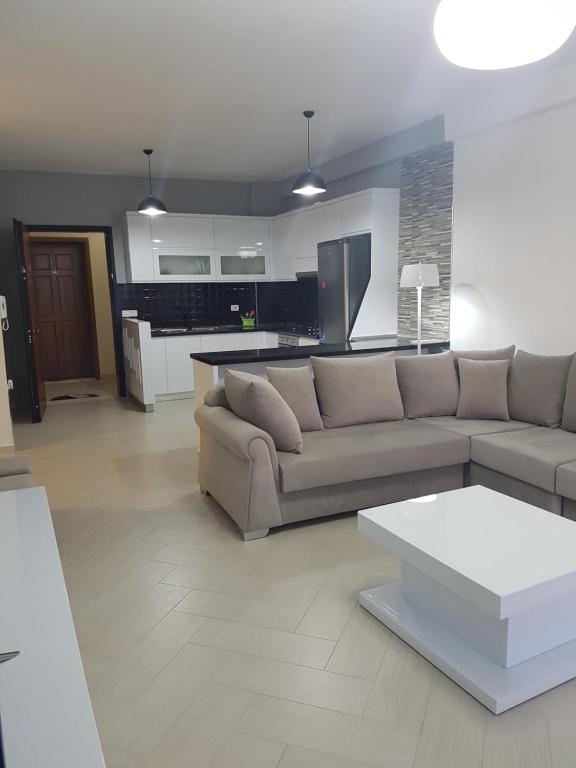 Modern cozy apartment seaview - Image 4