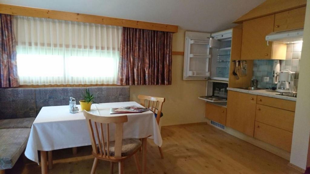 Kuchyň nebo kuchyňský kout v ubytování Appartementhotel Hechenberg