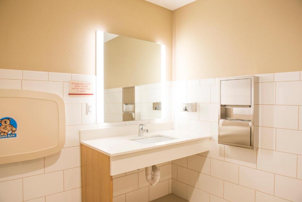 Candlewood Suites Fargo South-Medical Center by IHG photo